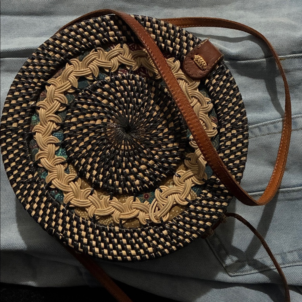 Rattan woven round crossbody bag with leather straps